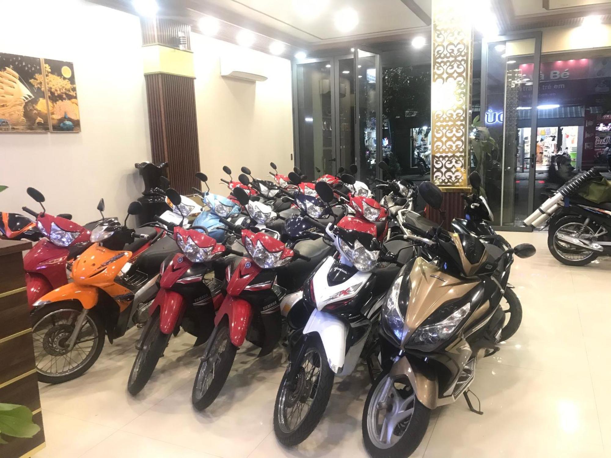 Duc Loc 2 Hotel Hue Buitenkant foto
