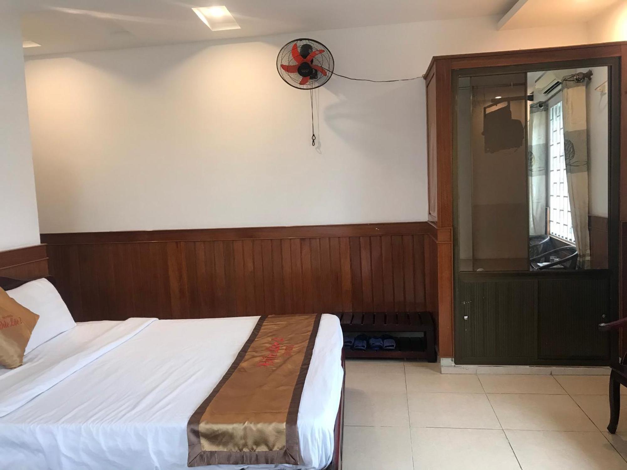 Duc Loc 2 Hotel Hue Buitenkant foto