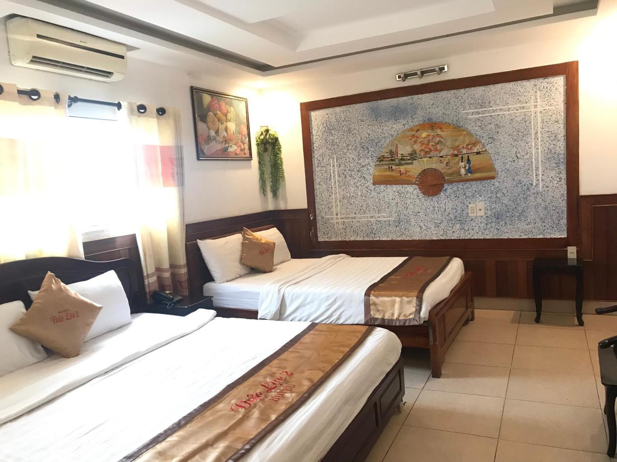 Duc Loc 2 Hotel Hue Buitenkant foto
