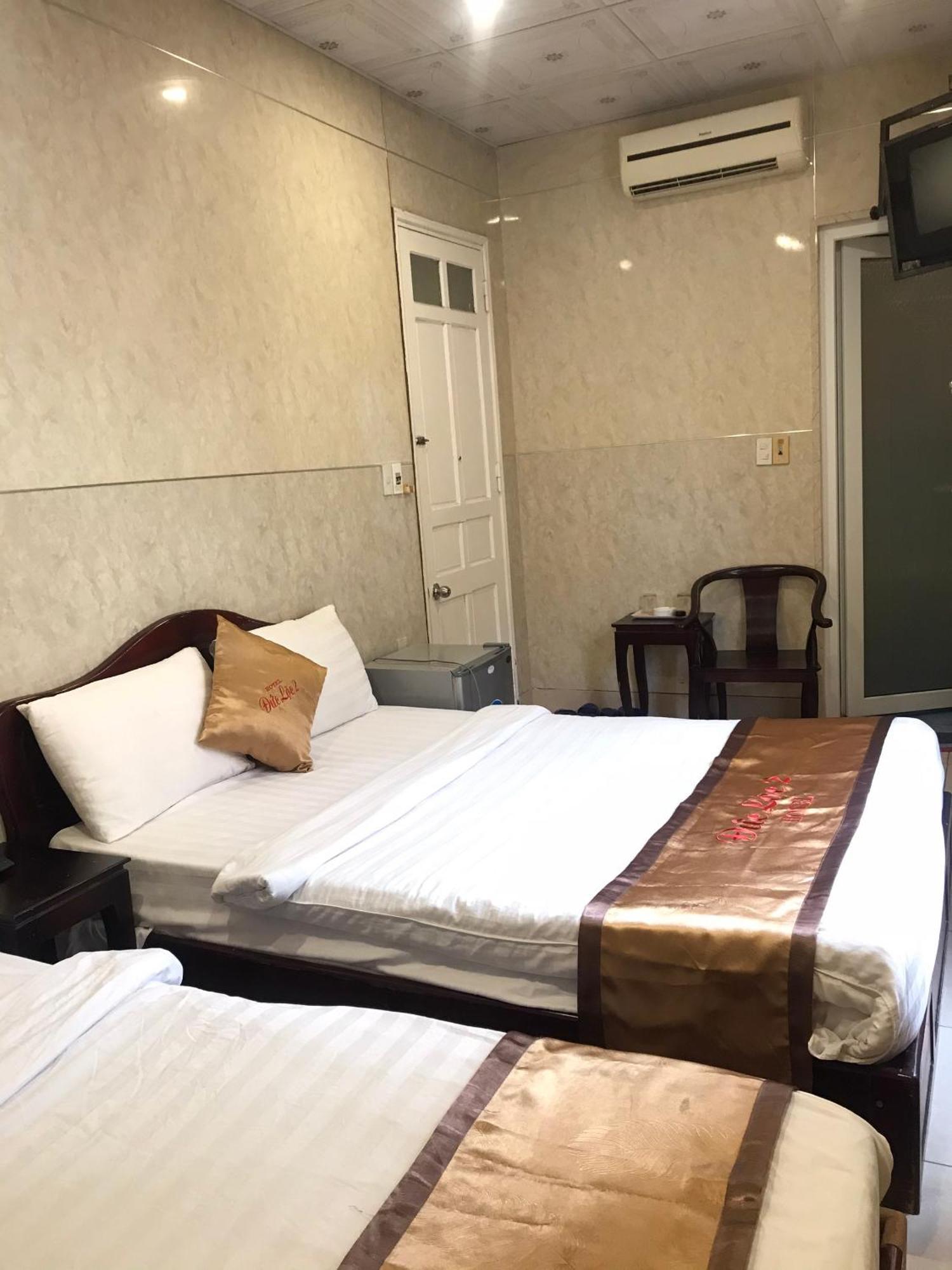 Duc Loc 2 Hotel Hue Buitenkant foto
