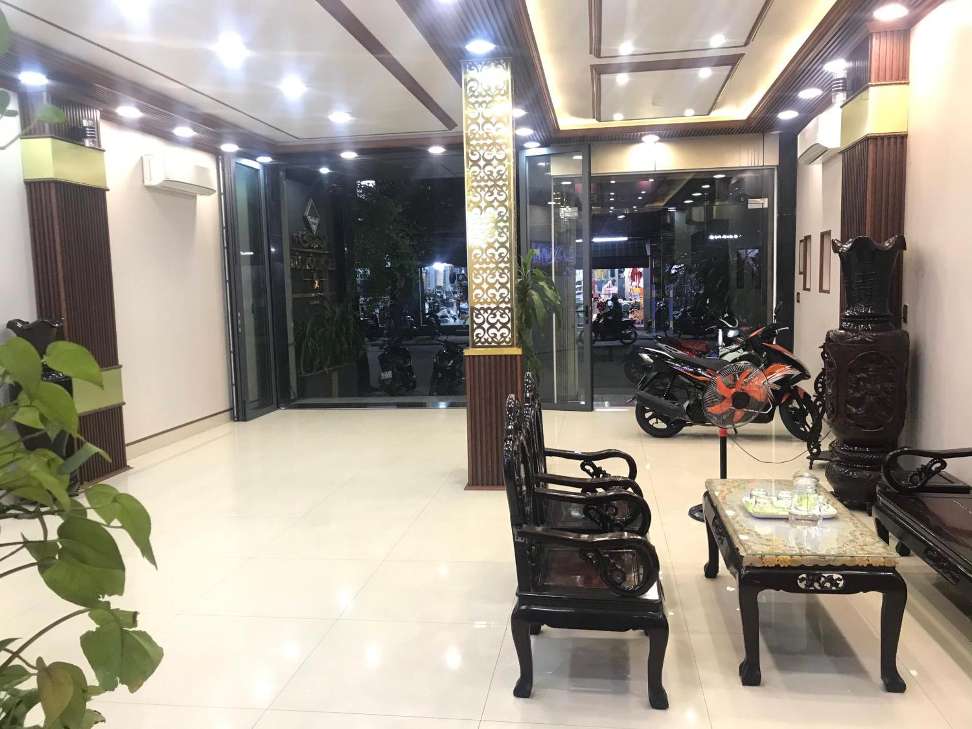Duc Loc 2 Hotel Hue Buitenkant foto