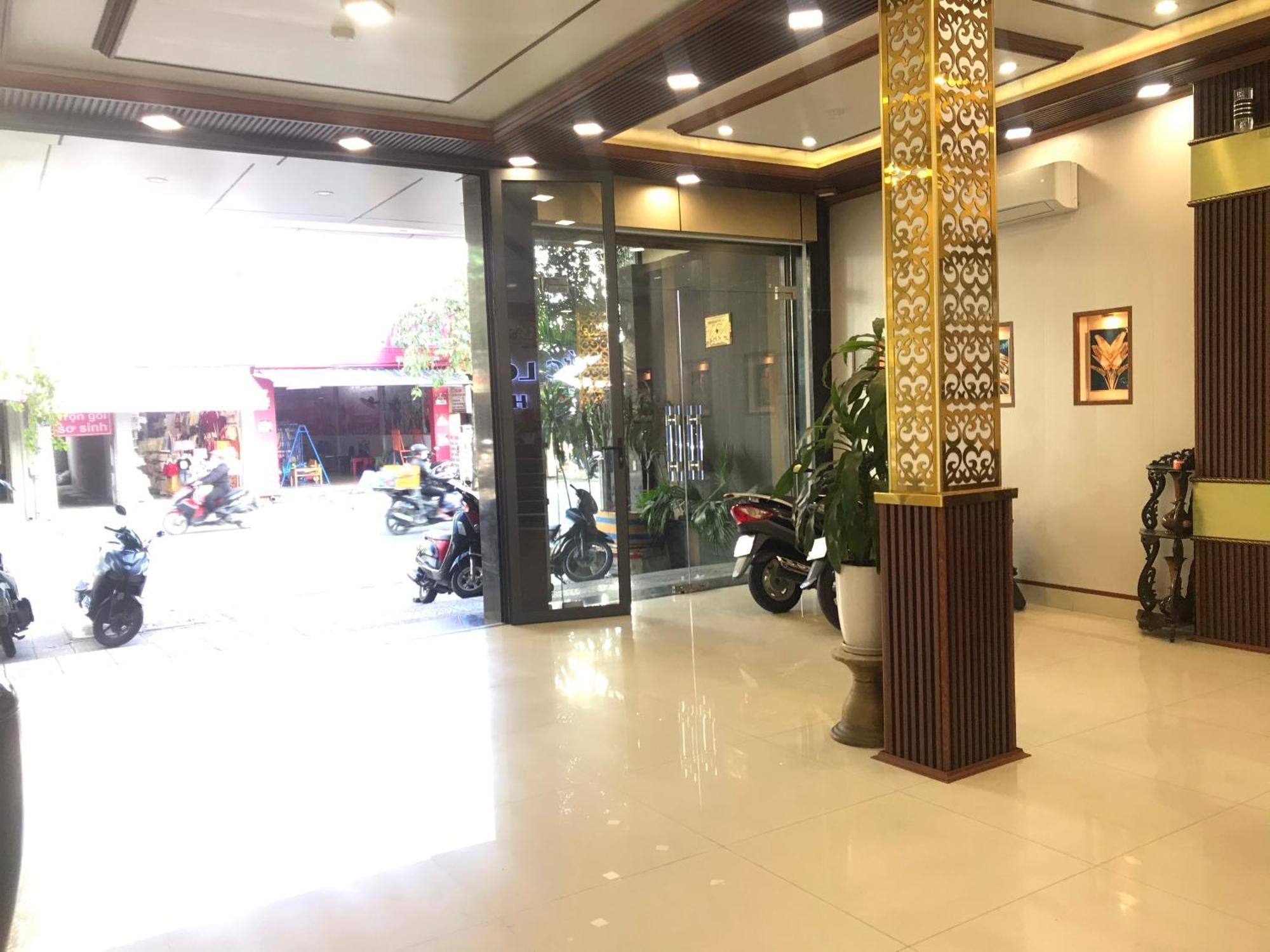 Duc Loc 2 Hotel Hue Buitenkant foto