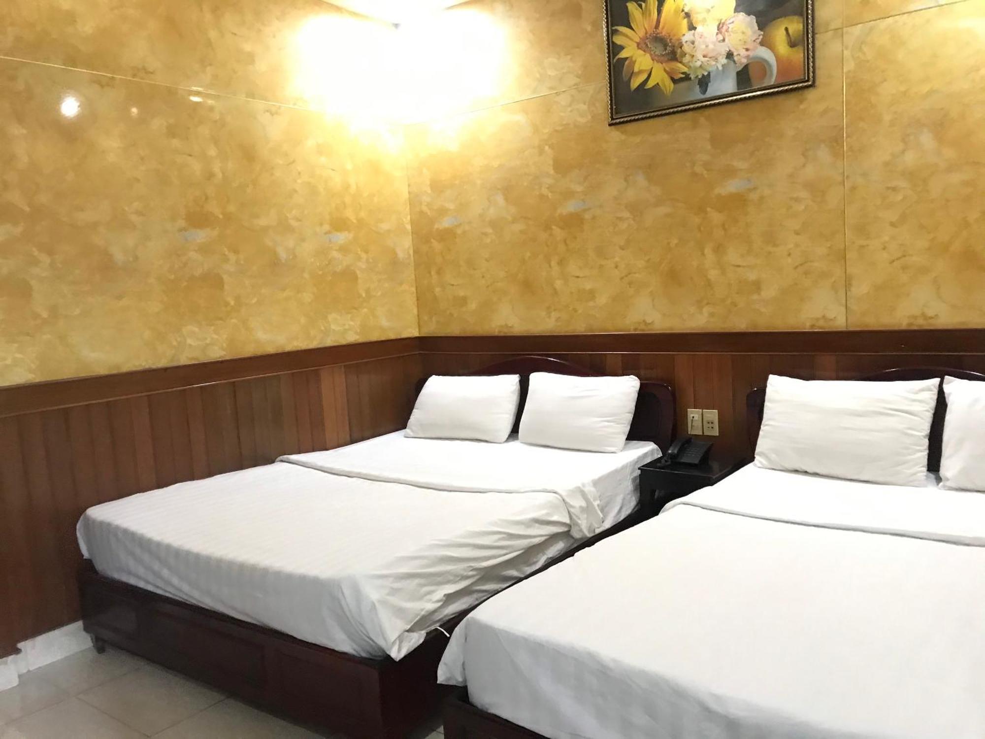 Duc Loc 2 Hotel Hue Buitenkant foto